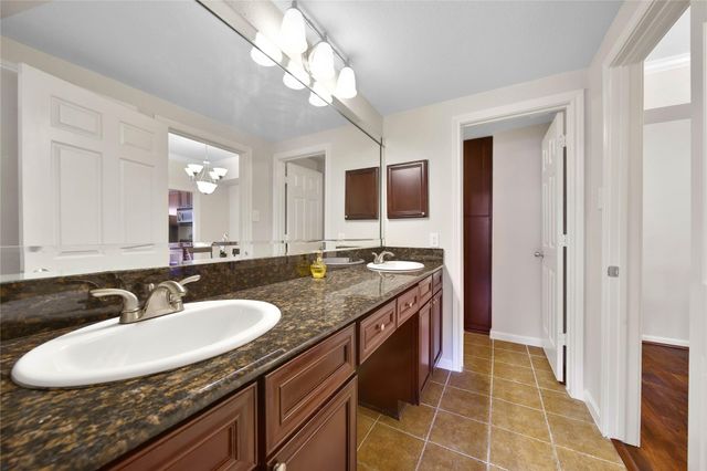 2255 Braeswood Park Drive 227, Houston, TX 77030