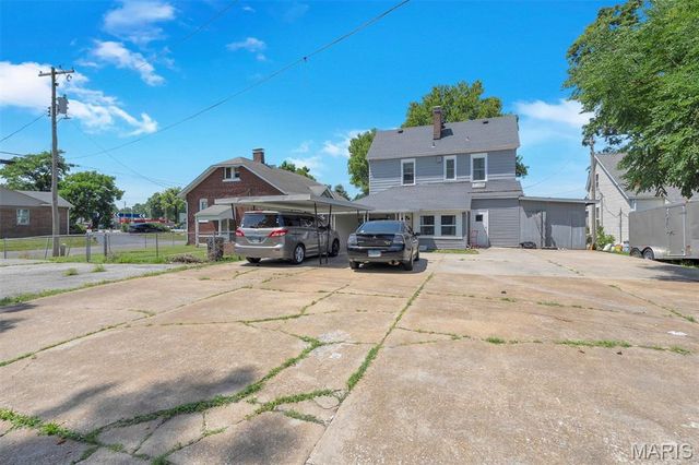 7513 W Main Street, Belleville, IL 62223