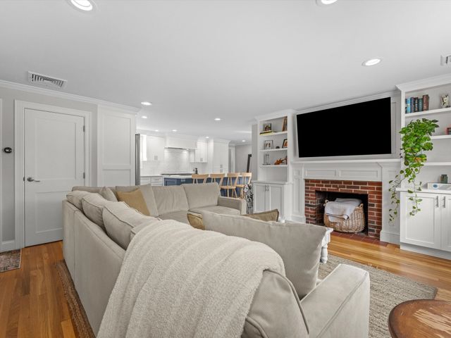 29 Prospect St, Ashland, MA 01721