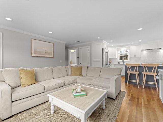 29 Prospect St, Ashland, MA 01721