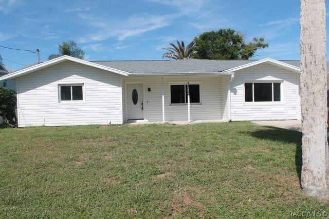 11725 W Bayshore Drive, Crystal River, FL 34429