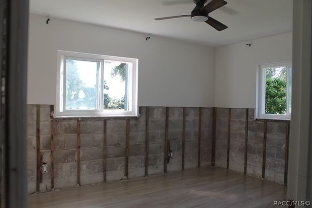 11725 W Bayshore Drive, Crystal River, FL 34429