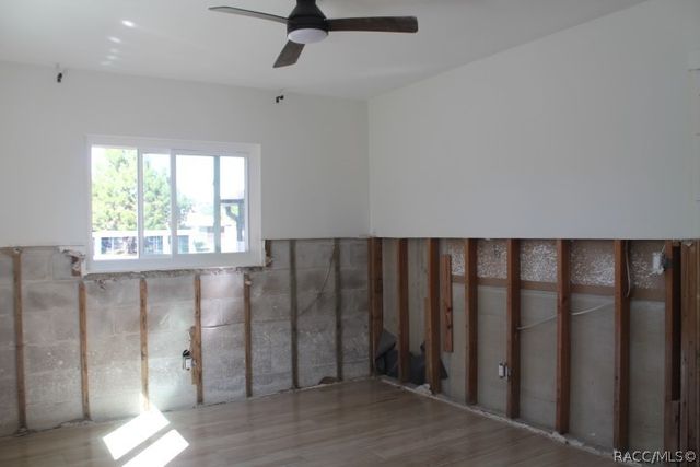 11725 W Bayshore Drive, Crystal River, FL 34429