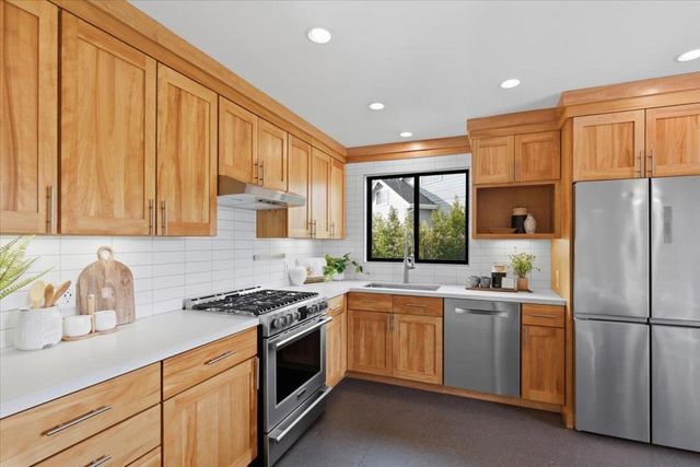 1935 Walnut Grove Avenue, San Jose, CA 95126