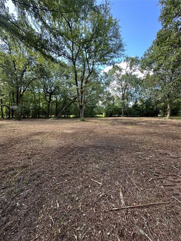 15440 Crape Myrtle Ln Lane, Navasota, TX 77868