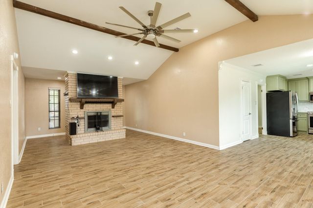 102 Turner Street, Clute, TX 77531