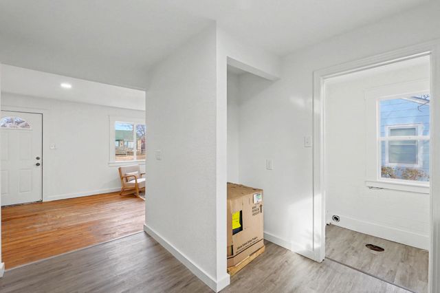 2046 S Greenwood Ave, Wichita, KS 67211