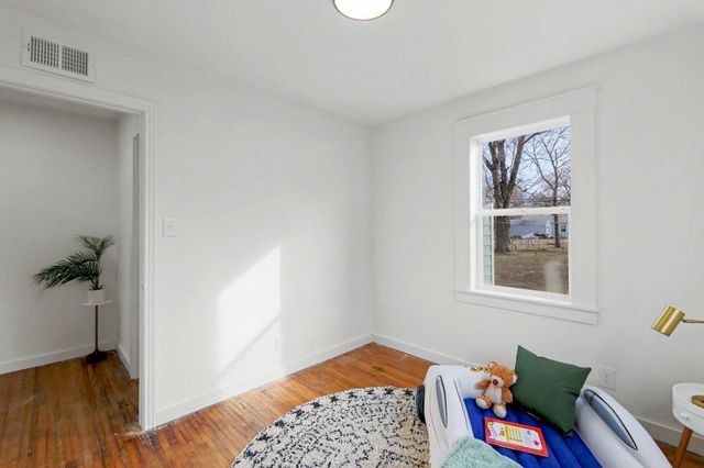 2046 S Greenwood Ave, Wichita, KS 67211