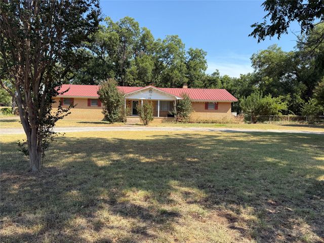 118 N Crescent Street, Gorman, TX 76454