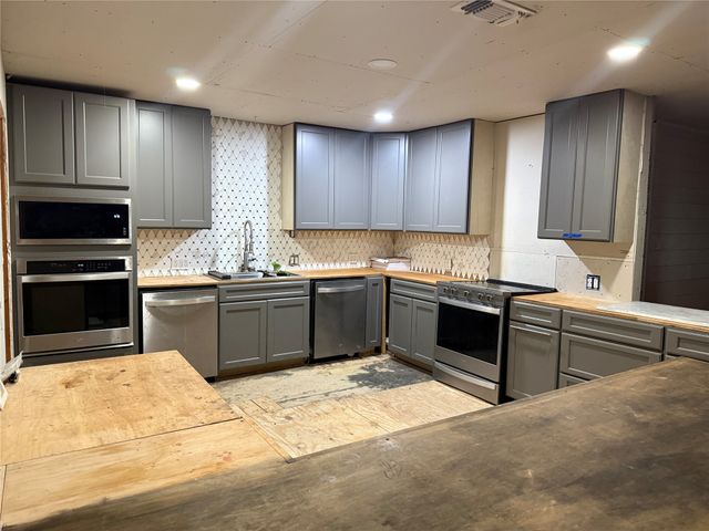 118 N Crescent Street, Gorman, TX 76454