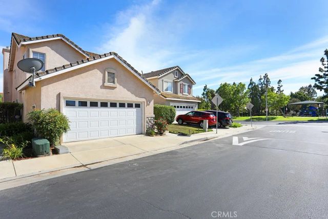 855 Blossomcreek, Corona, CA 92878