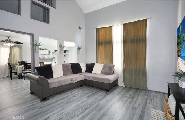 855 Blossomcreek, Corona, CA 92878