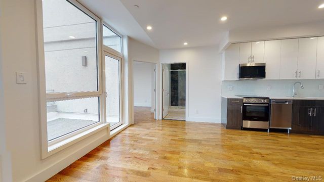 138-28 Queens Boulevard PH-7F, Briarwood, NY 11435