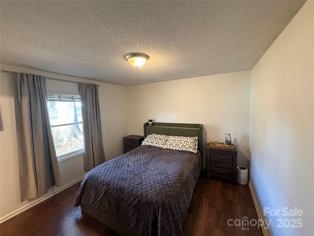 806 Walnut Street, Belmont, NC 28012