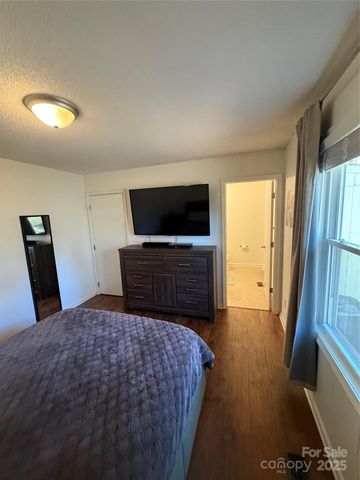 806 Walnut Street, Belmont, NC 28012