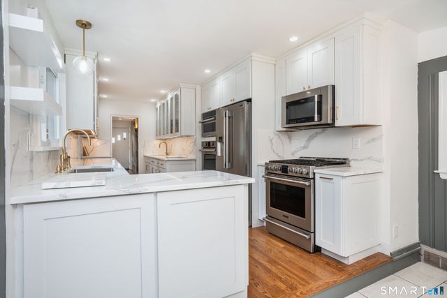 144 Haynes Road, West Hartford, CT 06117