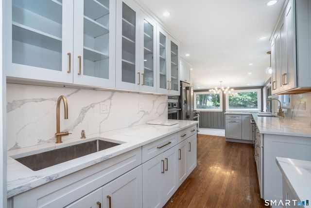 144 Haynes Road, West Hartford, CT 06117