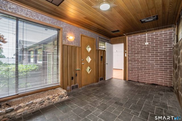 144 Haynes Road, West Hartford, CT 06117