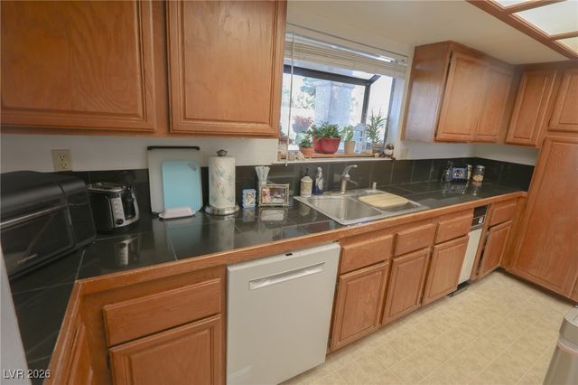 3201 La Mancha Way, Henderson, NV 89014