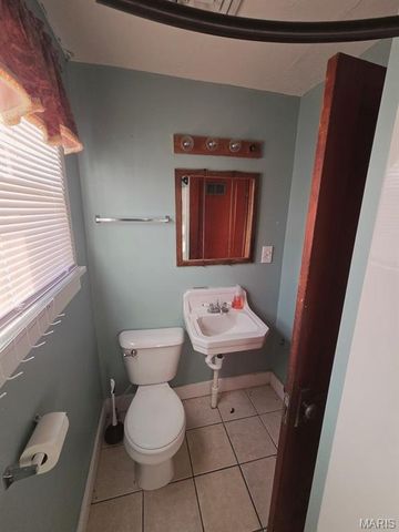 806 N 8th Street, Canton, MO 63435