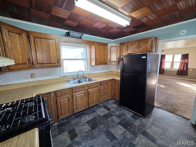 806 N 8th Street, Canton, MO 63435