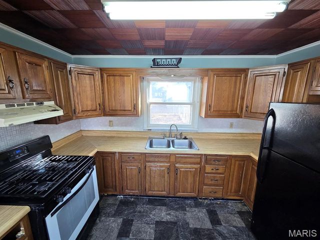 806 N 8th Street, Canton, MO 63435