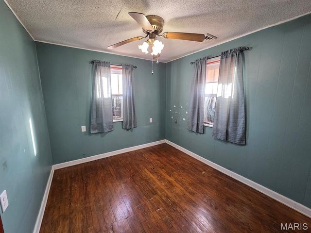 806 N 8th Street, Canton, MO 63435