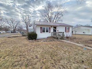 806 N 8th Street, Canton, MO 63435