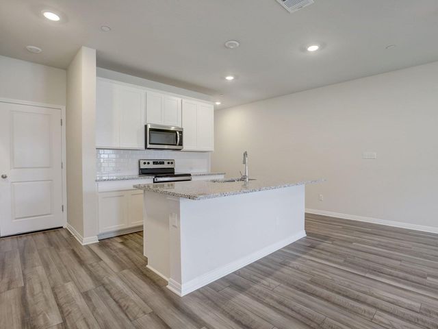 1850 Settlers Glen DR 404, Round Rock, TX 78665