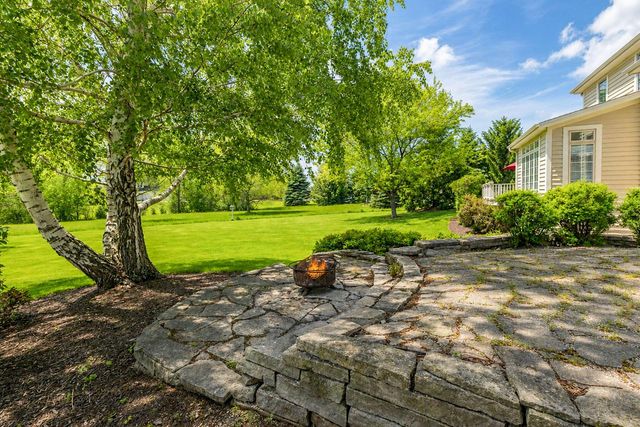 N34W33379 Hickory LANE, Nashotah, WI 53058