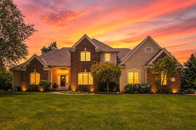 N34W33379 Hickory LANE, Nashotah, WI 53058