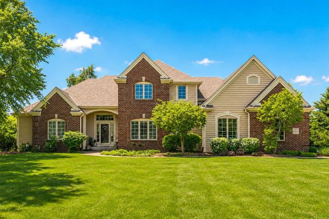 N34W33379 Hickory LANE, Nashotah, WI 53058