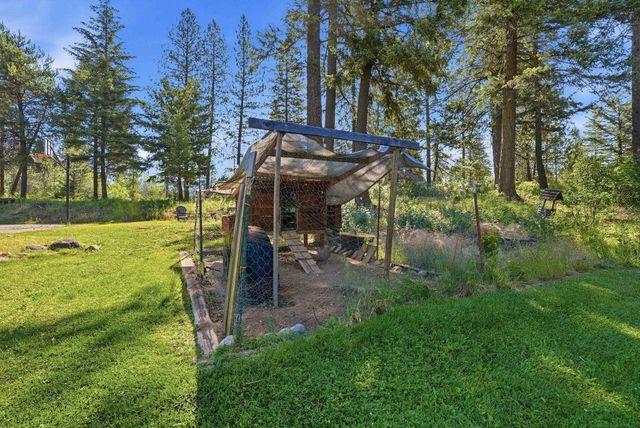 12120 E Deer Creek Rd, Chattaroy, WA 99003