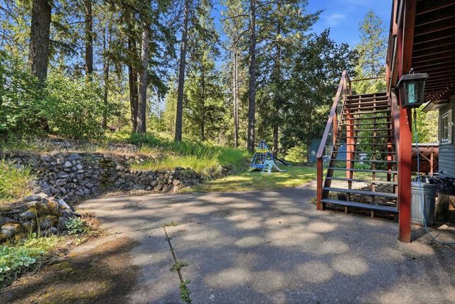 12120 E Deer Creek Rd, Chattaroy, WA 99003