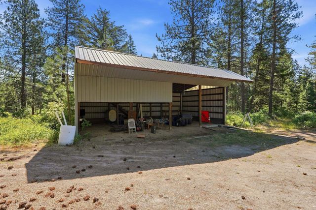 12120 E Deer Creek Rd, Chattaroy, WA 99003