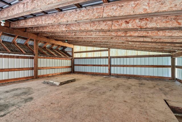 12120 E Deer Creek Rd, Chattaroy, WA 99003
