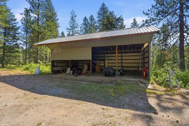 12120 E Deer Creek Rd, Chattaroy, WA 99003