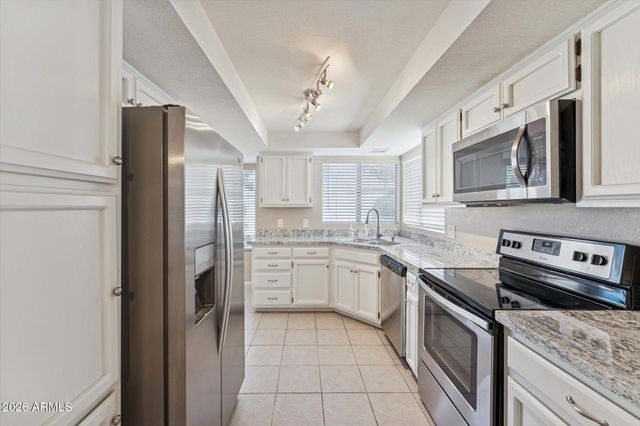 6040 W DESERT COVE Avenue, Glendale, AZ 85304