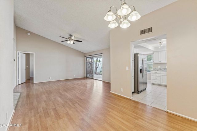 6040 W DESERT COVE Avenue, Glendale, AZ 85304