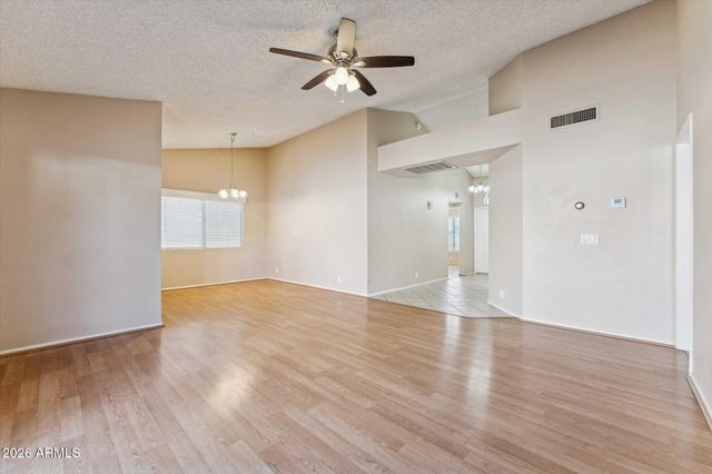 6040 W DESERT COVE Avenue, Glendale, AZ 85304