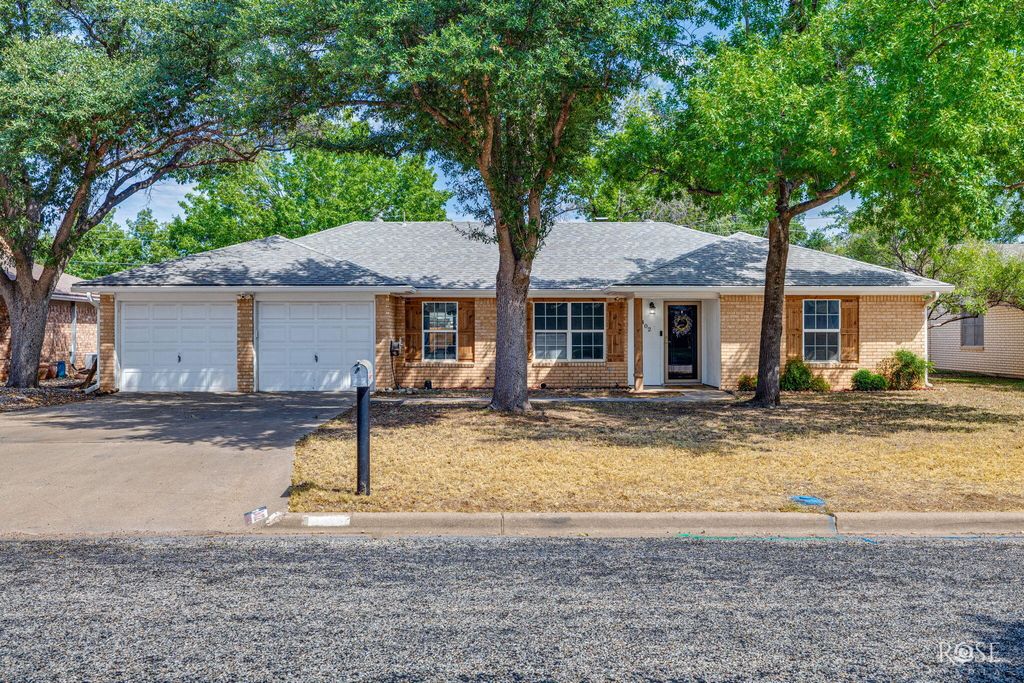 Image 1 of property listing at 3402 Chatterton Drive, San Angelo, TX 76904