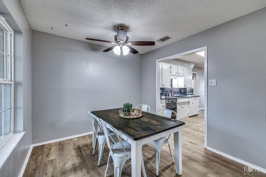 Image 16 of property listing at 3402 Chatterton Drive, San Angelo, TX 76904