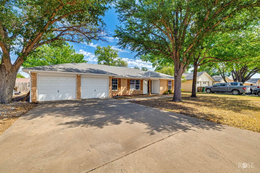 Image 3 of property listing at 3402 Chatterton Drive, San Angelo, TX 76904