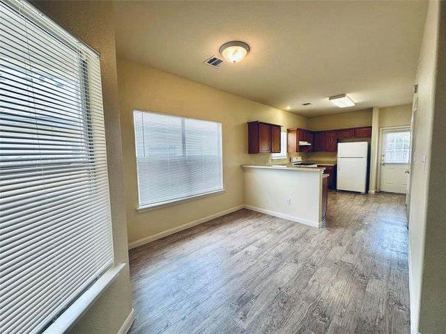 2873 Southampton WAY B, Round Rock, TX 78664