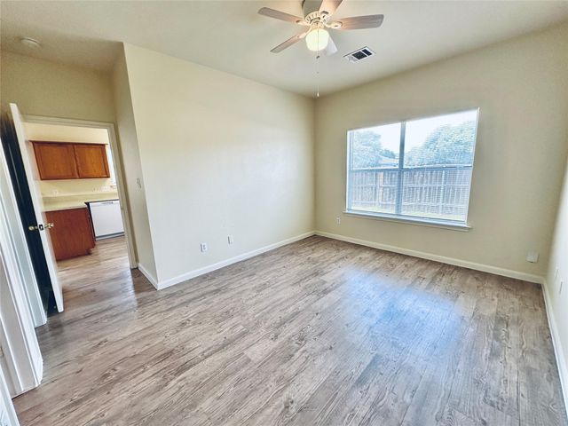 2873 Southampton WAY B, Round Rock, TX 78664