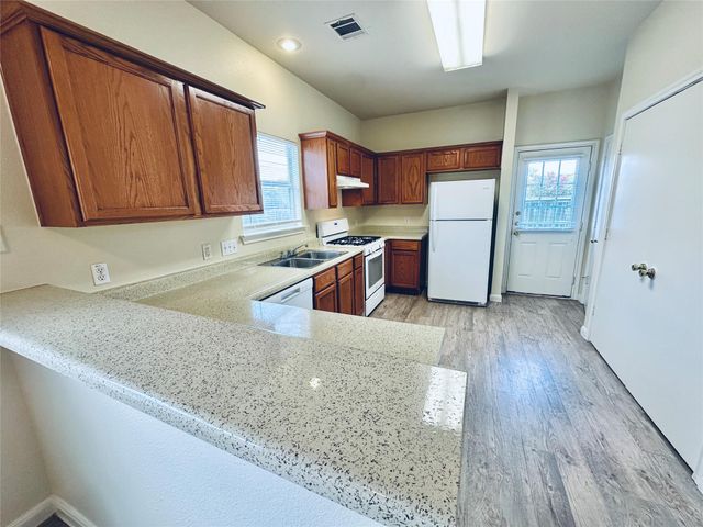 2873 Southampton WAY B, Round Rock, TX 78664