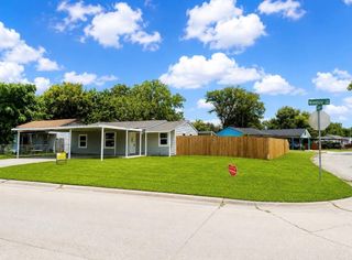 2307 Windsor Lane, Pasadena, TX 77506