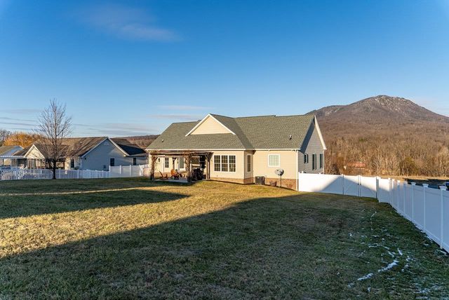 6250 DOTTS LN, Penn Laird, VA 22846