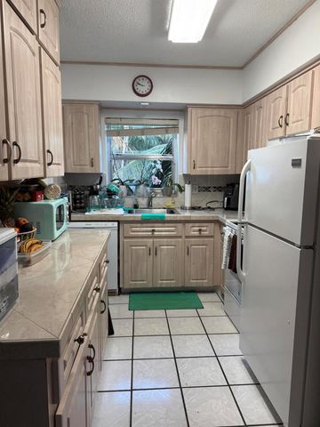 2600 S Ocean Drive, Hollywood, FL 33019