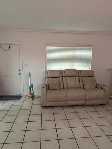 2600 S Ocean Drive, Hollywood, FL 33019